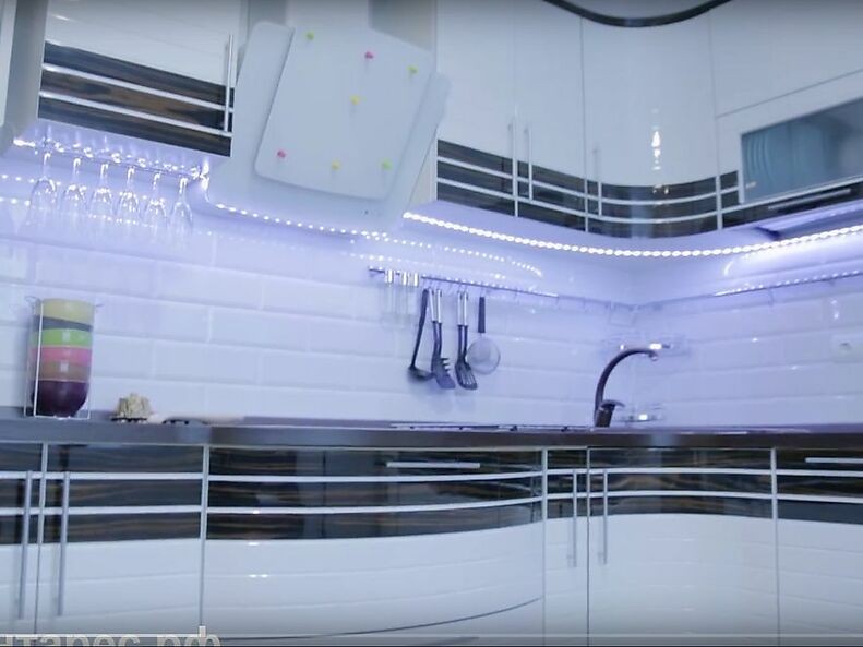 Кухня Бостон — длина 3,1 м ширина 2,4 м Кухня Бостон — длина 3,1 м ширина 2,4 м