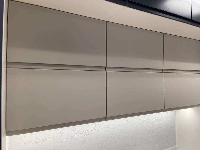 Кухня Маори — длина 2,8 м ширина 1 м