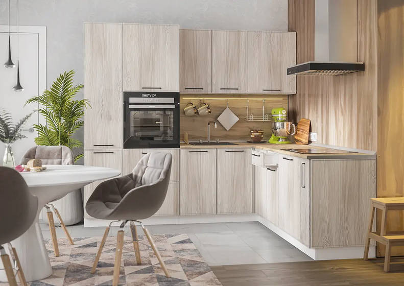 Кухня Либерти — длина 2,4 м ширина 2,2 м