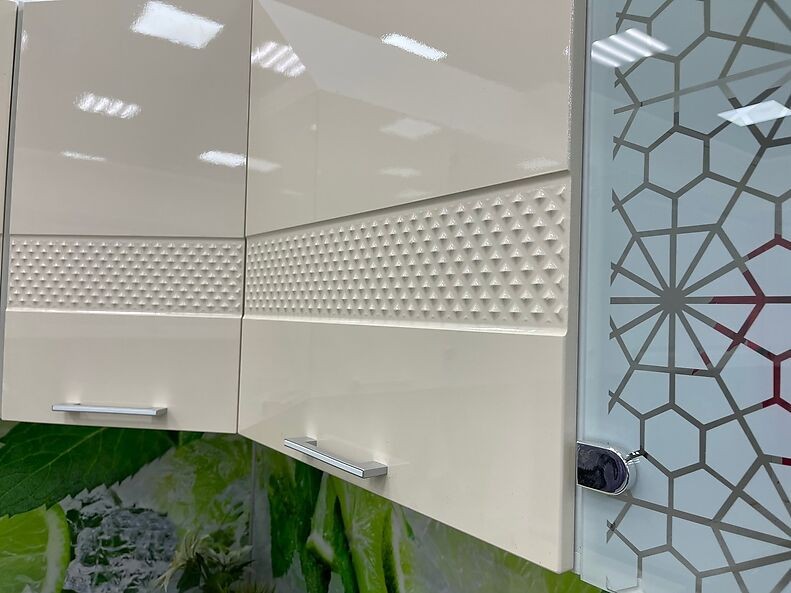 Кухня Люкс — длина 2,5 м ширина 1,2 м Кухня Люкс — длина 2,5 м ширина 1,2 м