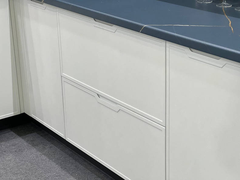 Кухня Арка — длина 3,1 м ширина 2,4 м Кухня Арка — длина 3,1 м ширина 2,4 м