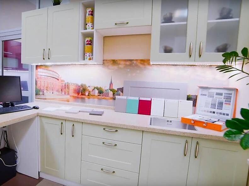 Кухня Базис Nicole — длина 2,4 м Кухня Базис Nicole — длина 2,4 м