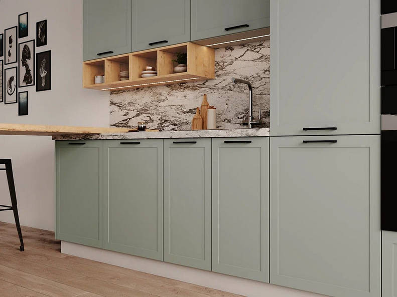 Кухня Перо — длина 3,3 м ширина 2,4 м