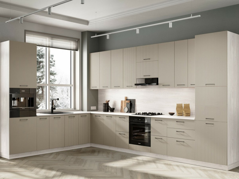 Кухня Чарли - длина 3,4 м, ширина 2 м