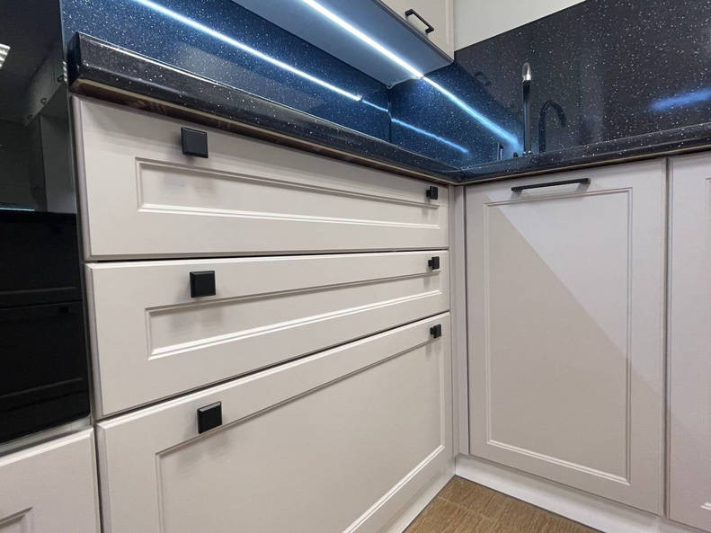 Кухня Тулиппа- М — длина 4,2 м